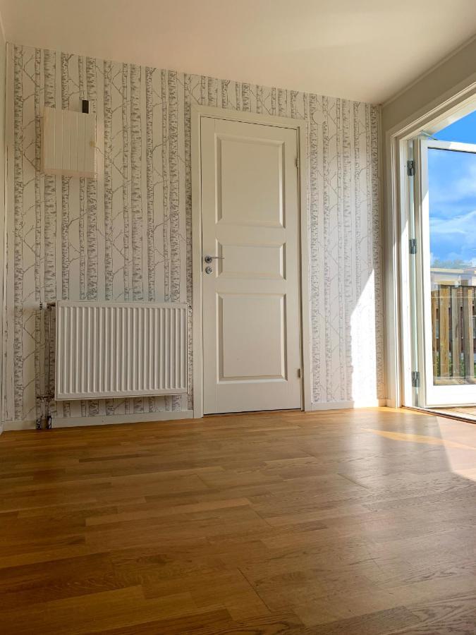 2 Rum Och Koek Pa Faerjestad Karlstad Zewnętrze zdjęcie